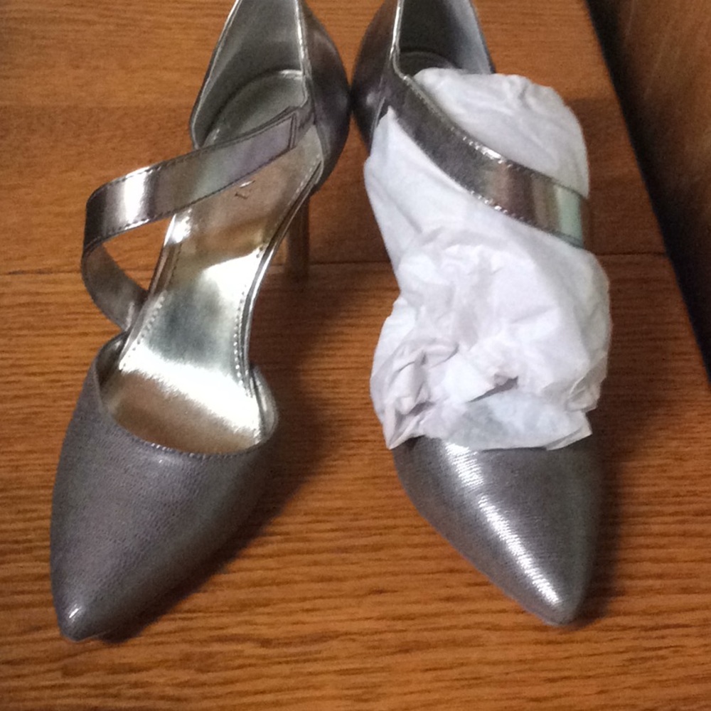 Avarie asymmetrical strap pumps 6M Gunmetal NWT